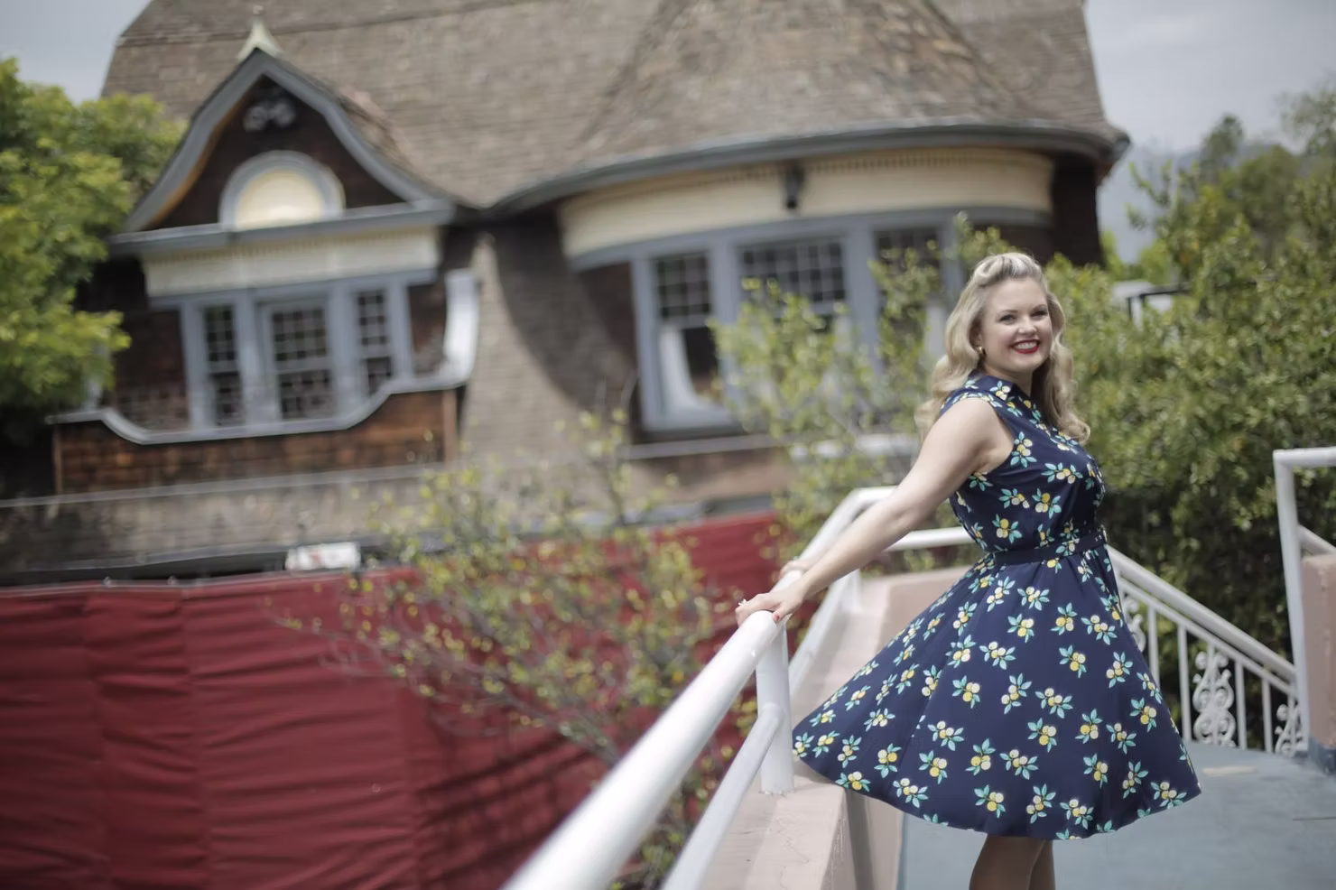 Old Hollywood Theaters and Architecture – presented by April Clemmer